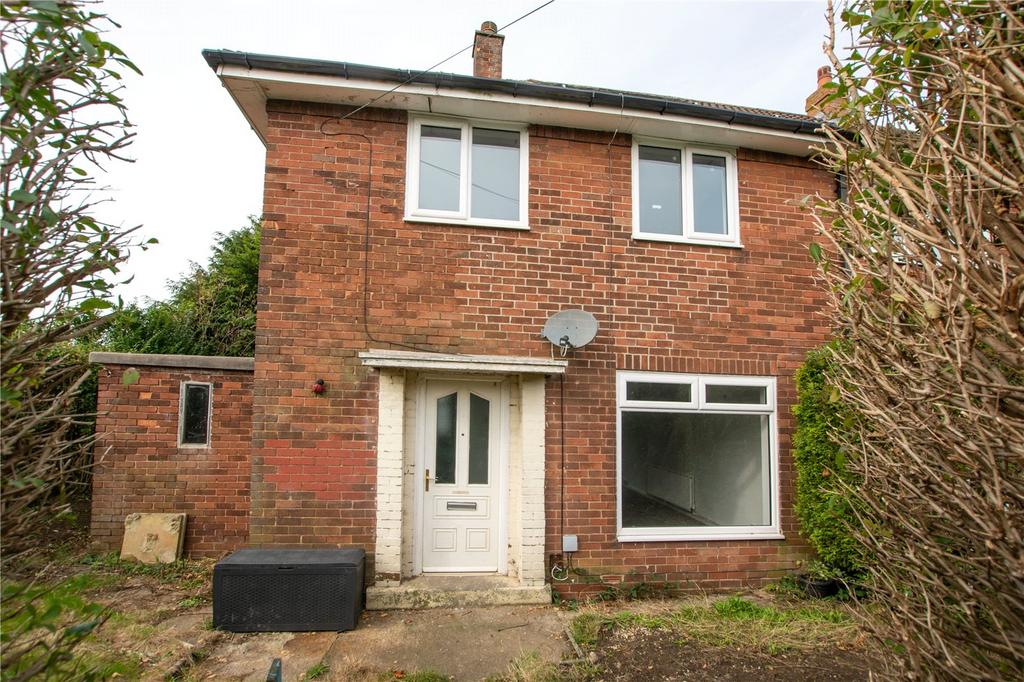 Brackenwood Drive, Leeds, West Yorkshire 2 bed terraced house for sale