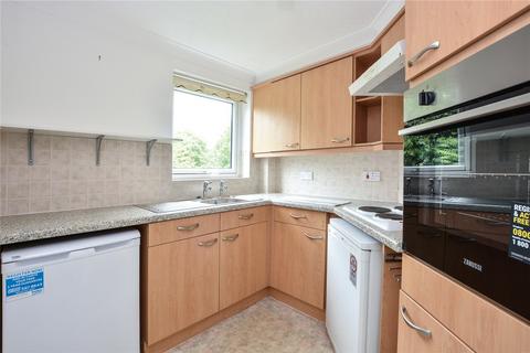 2 bedroom apartment for sale, St Edmunds Court, Roundhay, Leeds