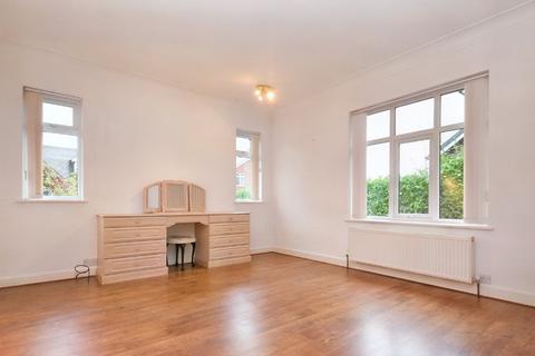 2 Beechfield, Wakefield, WF2 6AW