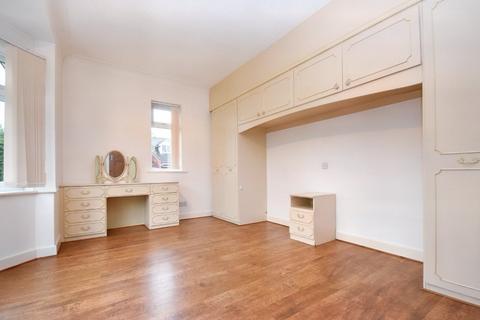 2 Beechfield, Wakefield, WF2 6AW