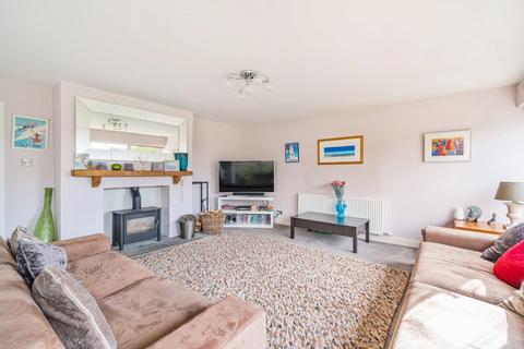 2 Albans Close, Bardsey, Leeds, LS17 9BL
