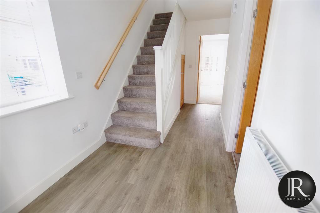 Lower Croft, Rugeley WS15 3 bed detached house for sale £112,000