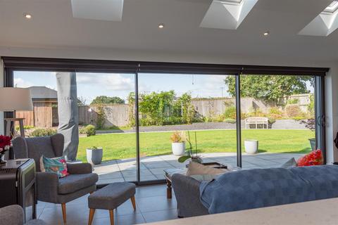 21 Fullers Field, Westerfield, Ipswich, IP6 9AX