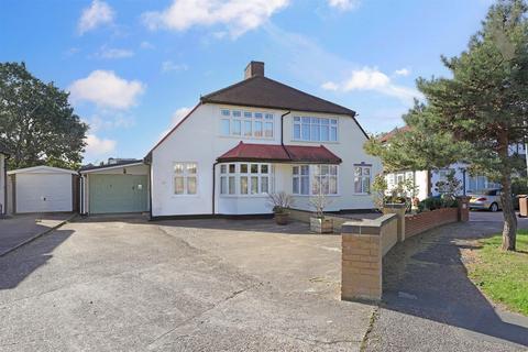 28 Blackthorne Drive, London, E4 6LR