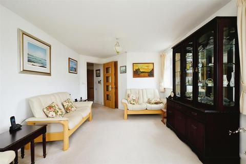 1 bedroom apartment for sale, Weighbridge Court, 301 High Street, Chipping Ongar, Essex, CM5 9FD