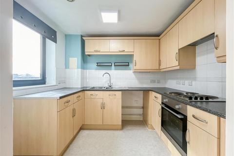 2 bedroom apartment for sale, Mckenzie Court, Maidstone