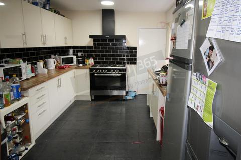 *£130pppw excl bills* Kimbolton Avenue, Lenton, NG7 1PS