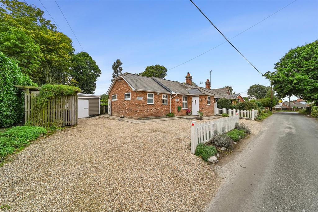 Church Lane, Brantham 3 bed bungalow for sale £400,000