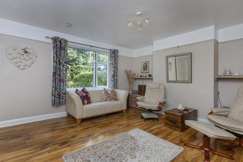 3 bedroom end of terrace house for sale, Dartmouth Terrace, Farnley Tyas, Huddersfield