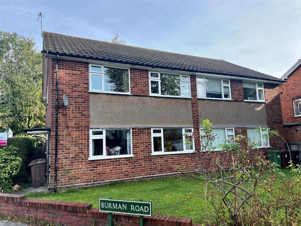 Haslucks Green Road, Shirley, Solihull 2 bed for sale £109,950