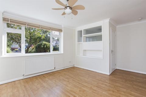 13 Lyfield, Oxshott, Leatherhead, KT22 0SH