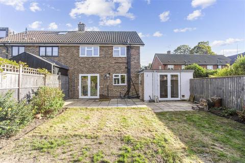 13 Lyfield, Oxshott, Leatherhead, KT22 0SH
