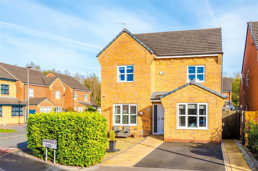 Briarwood Close, Astley, Tyldesley 4 bed detached house £340,000