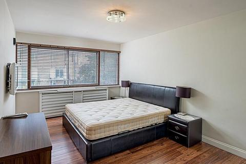 3 bedroom apartment to rent, Loudon Road, St John's Wood NW8