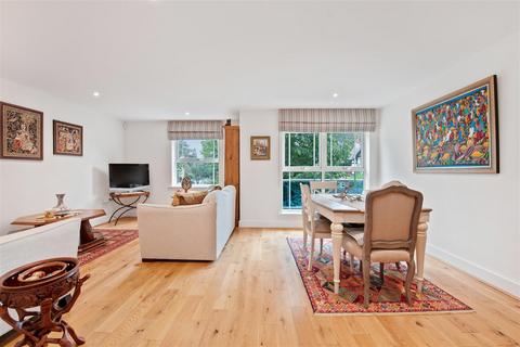 2 bedroom apartment to rent, Frances Road, Windsor