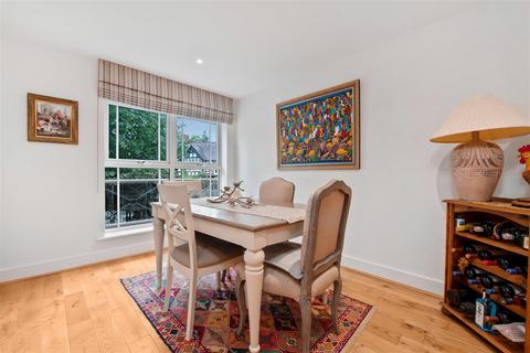 2 bedroom apartment to rent, Frances Road, Windsor