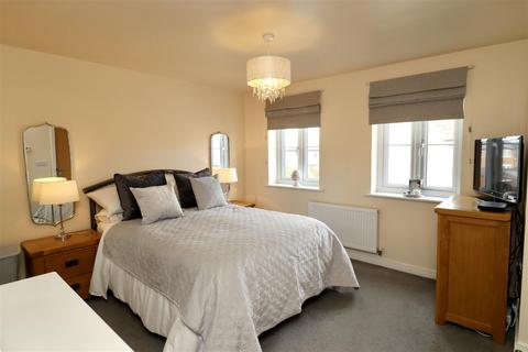 17 Cooper Street, Market Weighton, York, YO43 3FR