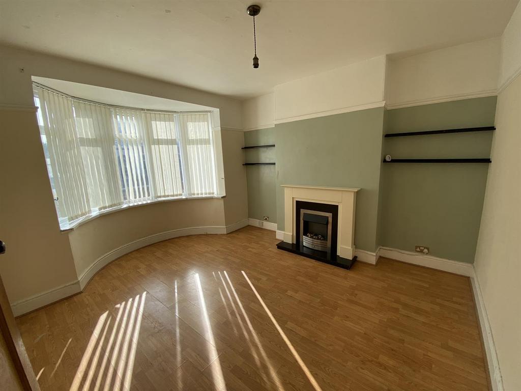 Denham Avenue, Llanelli 3 bed semidetached house for sale £195,000