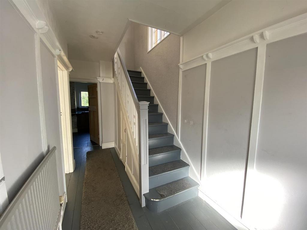 Denham Avenue, Llanelli 3 bed semidetached house £185,000
