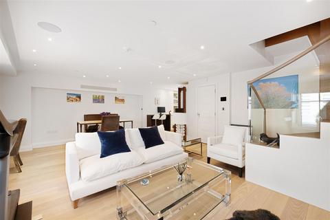 1 bedroom apartment to rent, Buckingham Gate, St James's Park SW1E