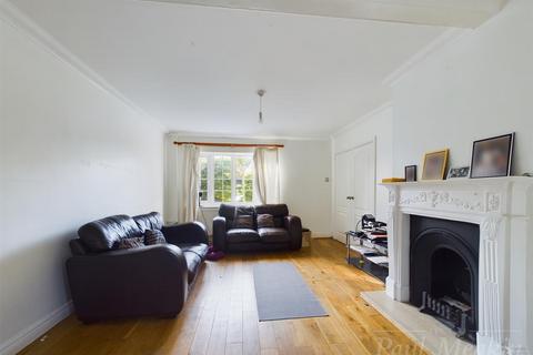 123 Uvedale Crescent, New Addington, Croydon, CR0 0BW