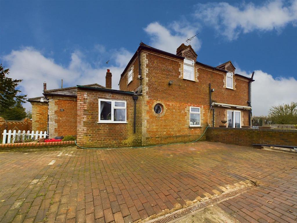 Norwich Road, Sporle 4 bed detached house for sale £395,000
