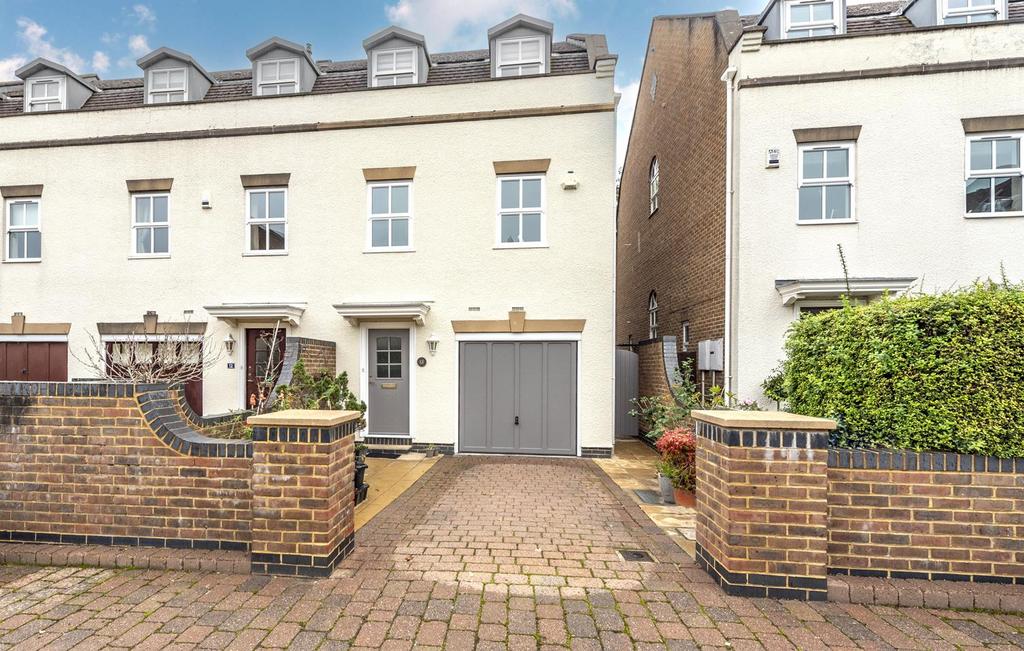 Mill View Close, Ewell Village 4 bed end of terrace house for sale £