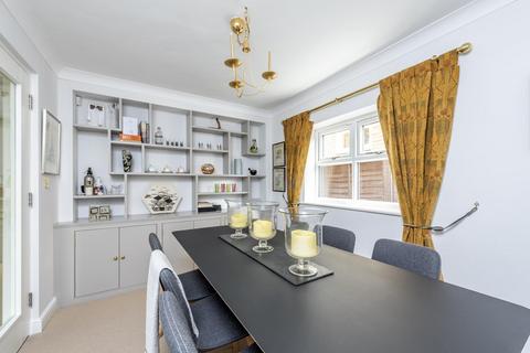 4 bedroom end of terrace house for sale, Mill View Close, Ewell Village