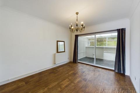 181 Markfield, Croydon, CR0 9HR