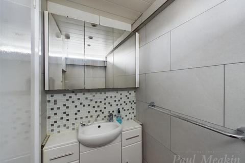 181 Markfield, Croydon, CR0 9HR