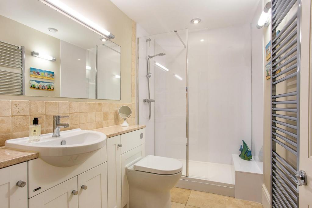 5 Westcourt 326169  (15).jpg