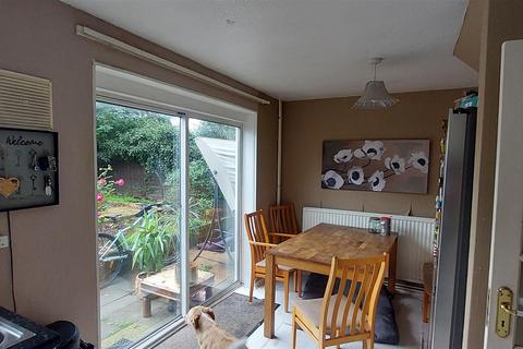 54 Swanspool, Peterborough, PE3 7LS