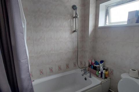 54 Swanspool, Peterborough, PE3 7LS