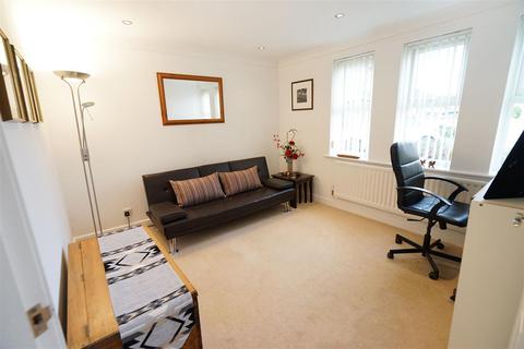 12 Copperfields, Lostock, Bolton, BL6 4HZ