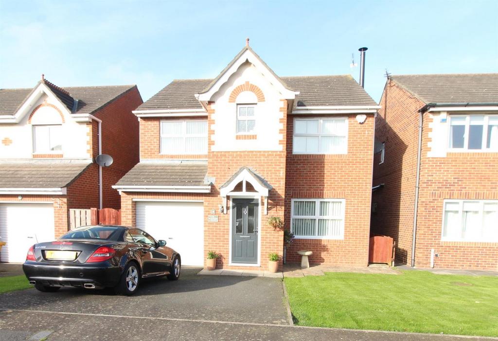 Shire Farm Grove, Ashington 4 bed detached house £275,000
