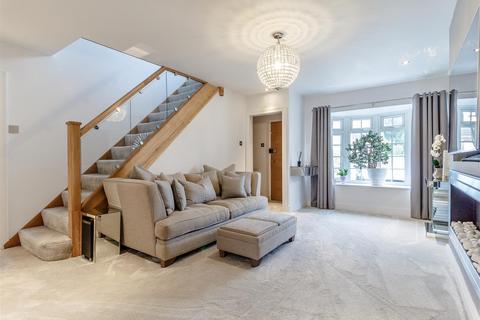 4 bedroom detached house for sale, Kavanaghs Road, Brentwood, Essex