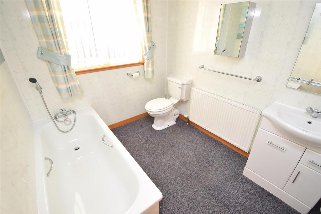 Bathroom.jpg