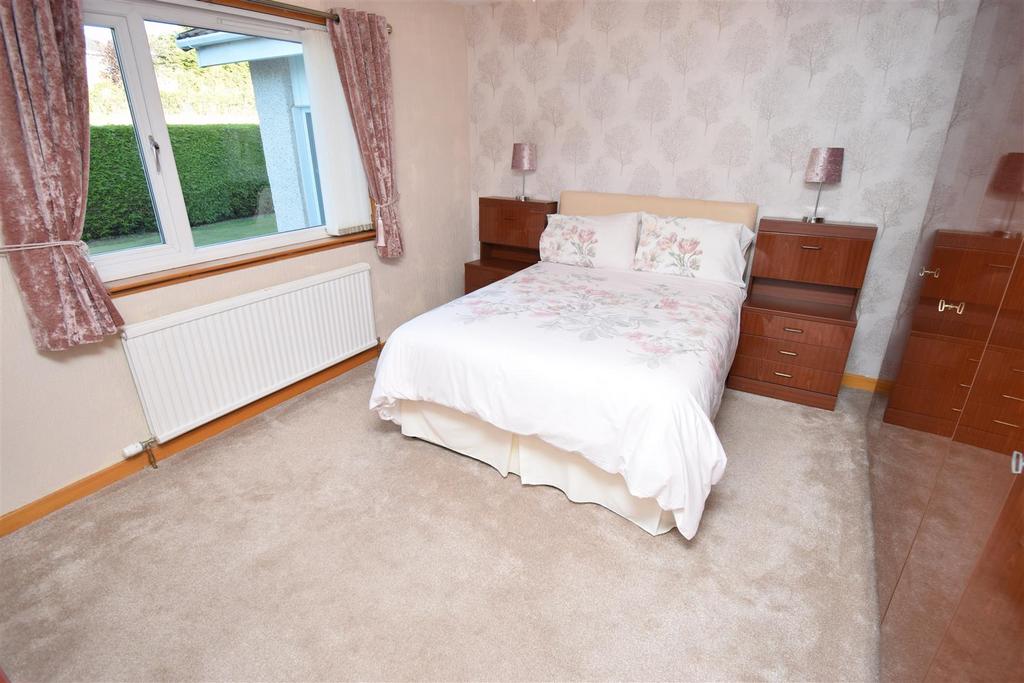 Bedroom one.jpg