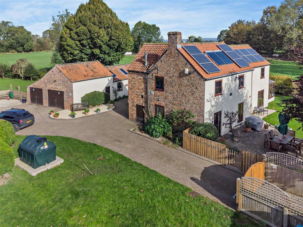 Pickhill, Thirsk 3 bed detached house for sale £775,000