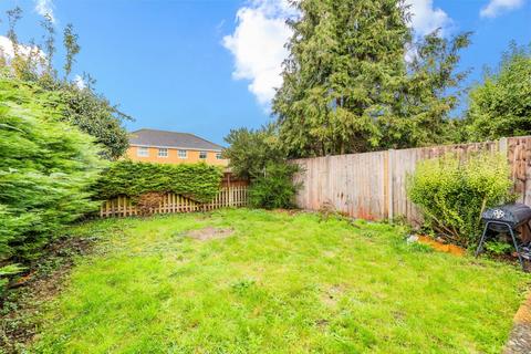 10 Cyclamen Way, Epsom, KT19 9LY