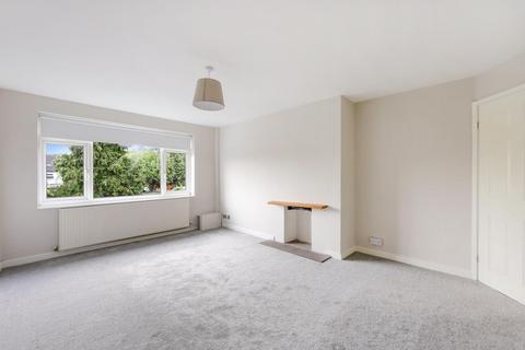 10 Cyclamen Way, Epsom, KT19 9LY