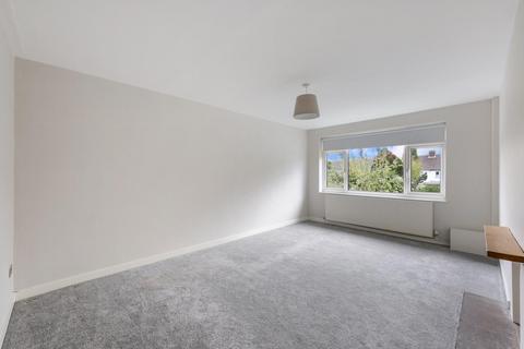 10 Cyclamen Way, Epsom, KT19 9LY