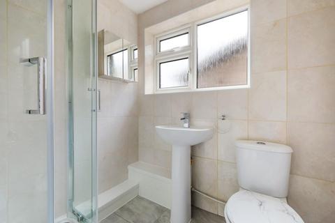 10 Cyclamen Way, Epsom, KT19 9LY