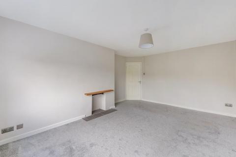 10 Cyclamen Way, Epsom, KT19 9LY