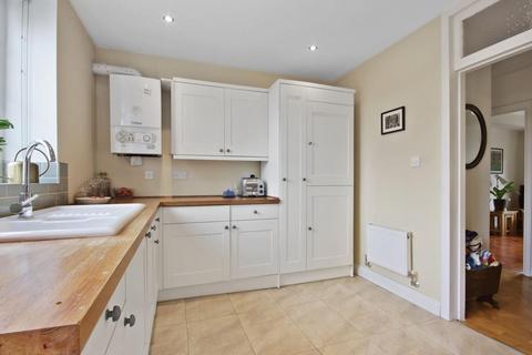 Flat 18, Torrington Court Crystal Palace Park Road, London, SE26 6NT