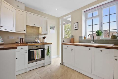 Flat 18, Torrington Court Crystal Palace Park Road, London, SE26 6NT