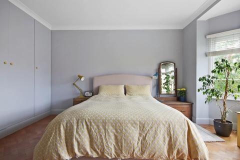 Flat 18, Torrington Court Crystal Palace Park Road, London, SE26 6NT