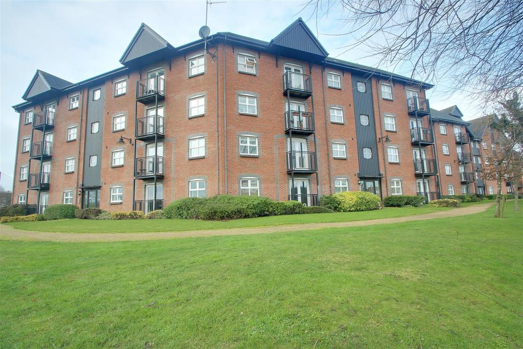 West Dock, The Wharf, Leighton Buzzard 2 bed apartment to rent £900