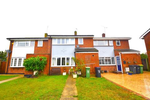 3 bedroom terraced house for sale, Birch Close, Canewdon, Rochford