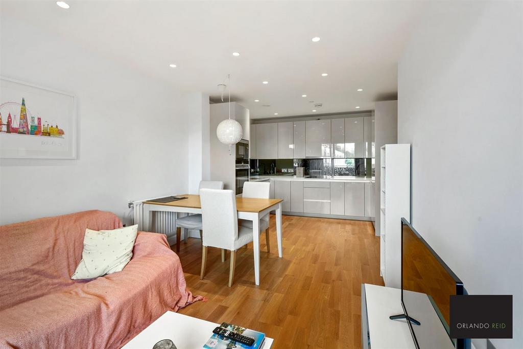 Flat 10, Ferrier Apartments, 336 Clapham Road - a D